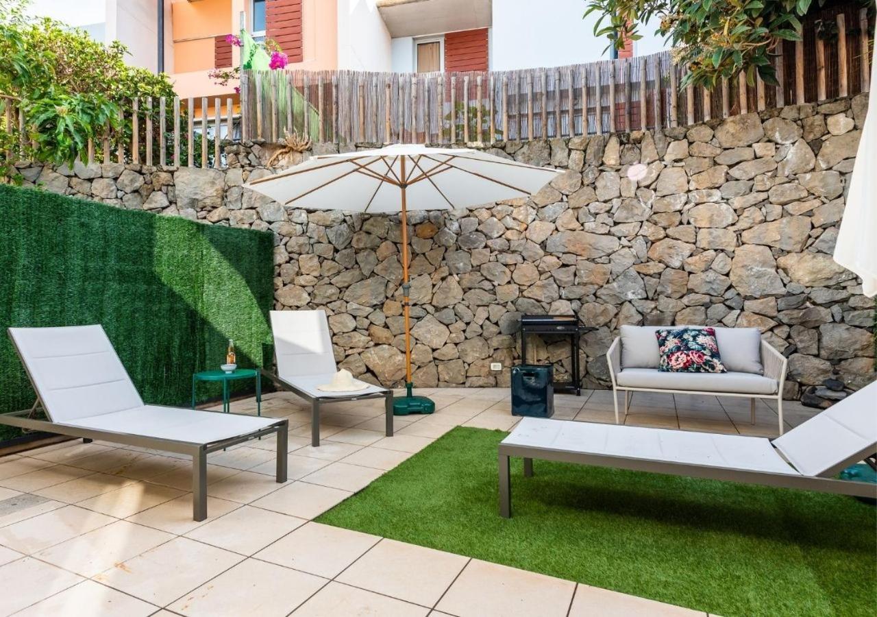 Вилла Family House With Patio And Communal Pool Санта-Урсула Экстерьер фото