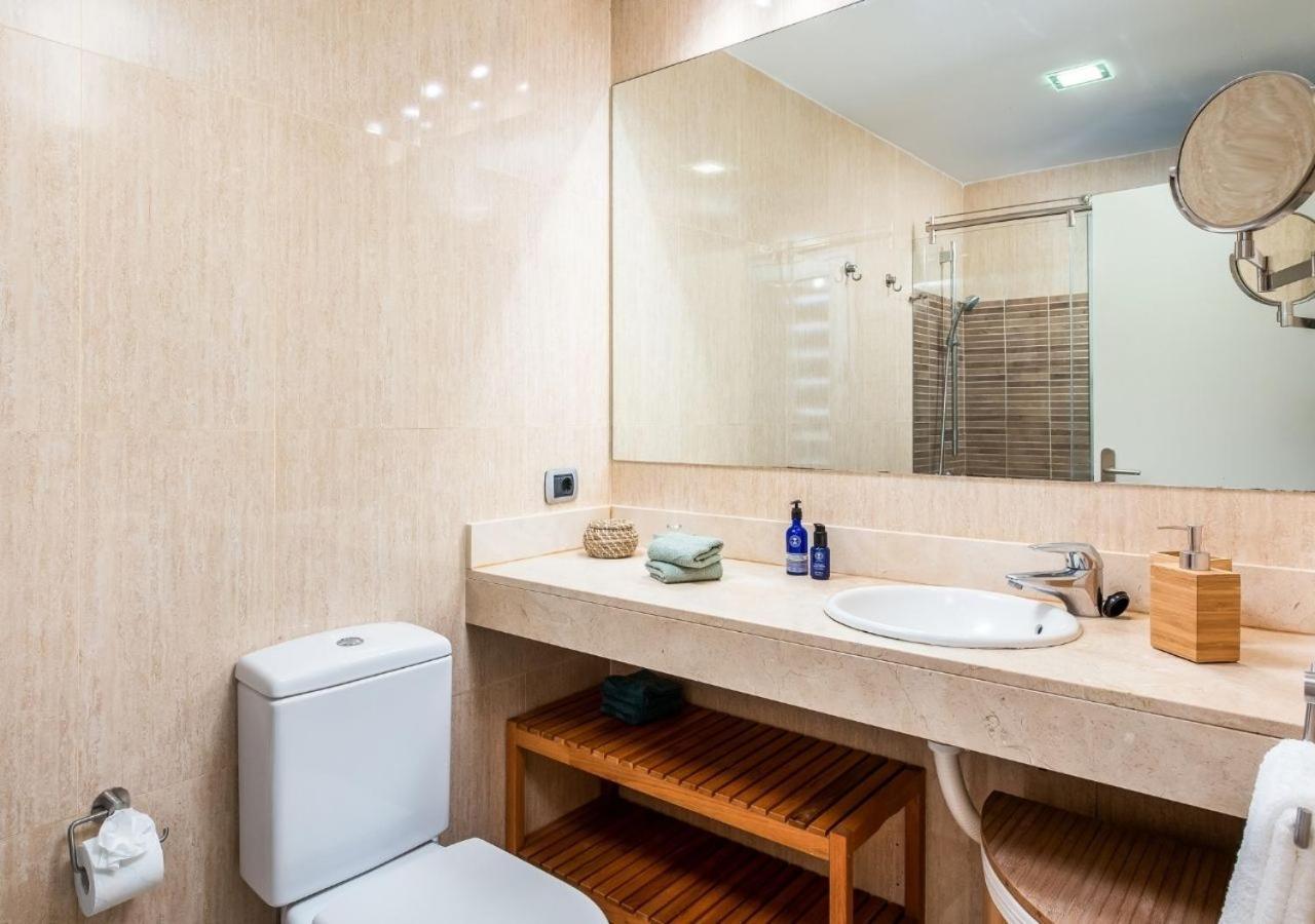 Вилла Family House With Patio And Communal Pool Санта-Урсула Экстерьер фото